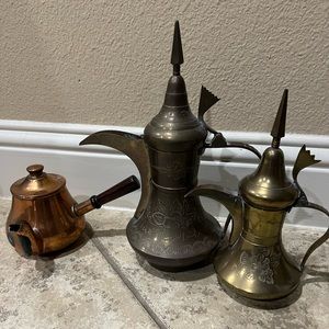 Copper tee pot, UAE tee dispenser brass